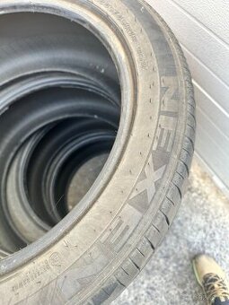 Letní pneu 245/45 R18