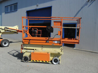 Nůžková pracovní plošina JLG 6RS