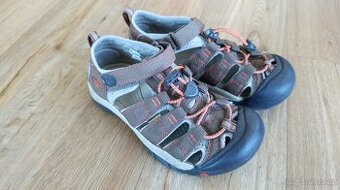 Keen CNX sandále vel. 35