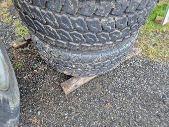 Pneu včetně disku 385/65r22.5 4ks a kola 315/80 R22.5