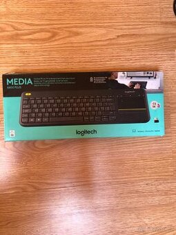 Klávesnice Logitech Media K400 PLUS