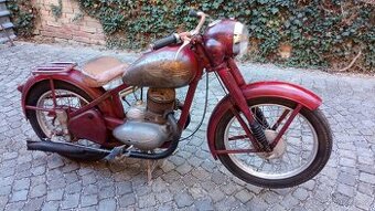 Jawa 250 Pérák