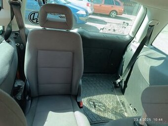 Zadní levá sedačka do VW