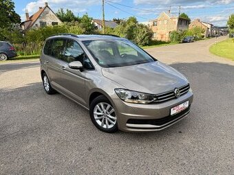 Touran 1.4 tsi 110 kw navigace 7 mist top stac