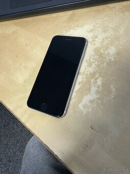 iPhone SE 2020 128GB