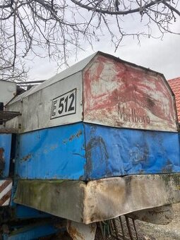 Kombajn e512 nahradí díly