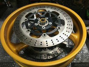 Magnesiová kola Marchesini na Honda VTR 1000 SP1/2