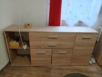 Komoda pod TV