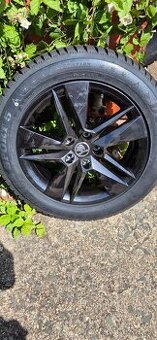 Skoda Superb original r17 III 215/55 r17 zimni