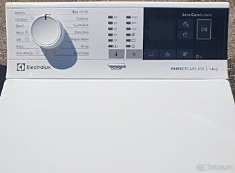 PRACKA ELECTROLUX,HORNI PLNENI,6KG,DISPLEJ,JAKO NOVA