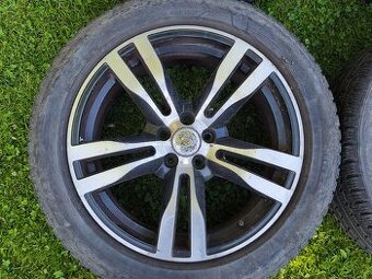 Alu kola 17x7,5JJ, rozteč 5x100, ET35 s pneu 225/45x17 Audi