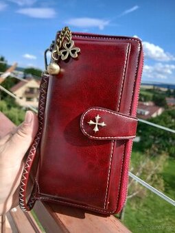 Elegantní dámská peněženka Baellerry s kapsou na mobil - 1