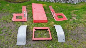 Prodám komplet kapotu a přední blatníky na Zetor