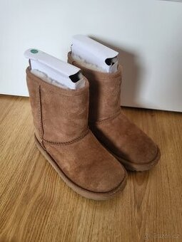 Dětské zimní boty UGG, hnědé, semišové, velmi dobrý stav