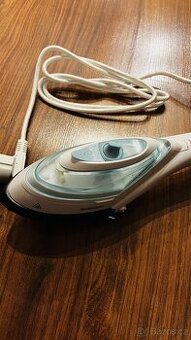 Nový, napařovací kartáč na oblečení 4 v 1