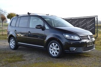 Volkswagen Touran 1.4 TSI XENON 7 MÍST