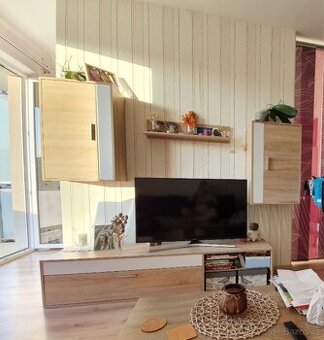 Skříňky - obývací stěna