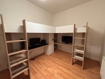 Patrové postele s psacími stoly