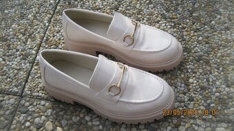 Mokasíny vel. 37, světle béžové