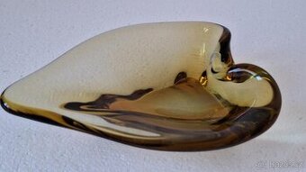 POPELNÍK NA JEDNU CIGARETKU, NA DOUTNÍK. STARÉ HUTNÍ SKLO.