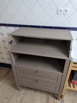 Přebalovací pult Ikea