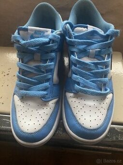 Nike Dunk Low university blue