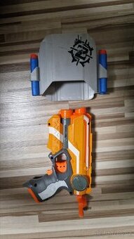 Dětská Nerf zbraň