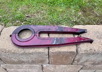 ČZ 125 175 250 - kryt řetězu