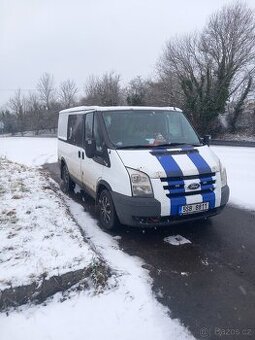 Ford transit 6 míst
