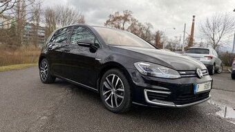 Volkswagen e-Golf, egolf elektro dojezd 220km ACC Ojeté, 6/2