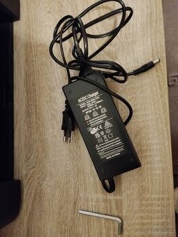 Prodám elektrokoloběžku Concept  crossader