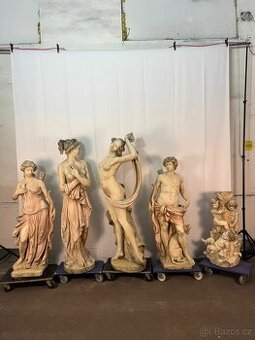 Monumentální sochy