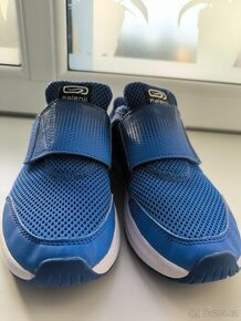 Boty bílá podrážka vel. 36