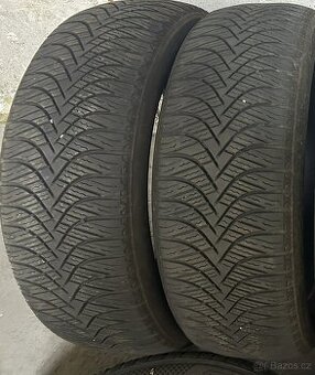 Celoroční pneu 205/55/17 Goodride