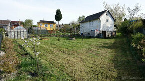 Prodám chatu 45m s pozemkem 368m. Karlovy Vary Doubí.