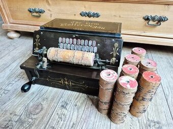 Starožitný hrací stroj, The Roller Organ, 1880 - 1900, USA