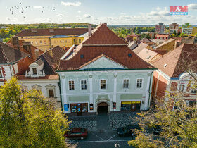 Prodej historického nájemního domu, 954 m², Slaný - 1