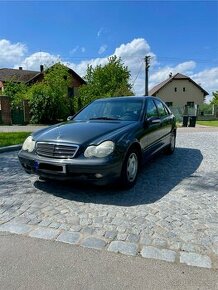 Mercedes Benz C180