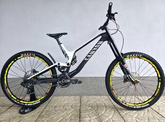 Downhill kolo Canyon Sender CF 9.0 Team Carbon 2018 27.5"