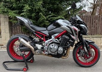 Kawasaki Z900 2019 top stav, mnoho doplňků