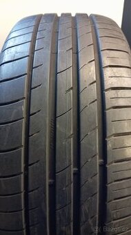 235/50R19 - KUMHO -letní