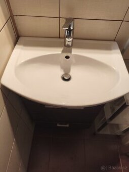 Umývadlo+baterie+ skříňka