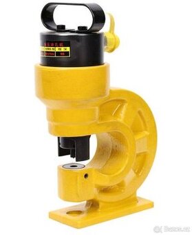 Hydraulický děrovač 31T, plechový děrovač