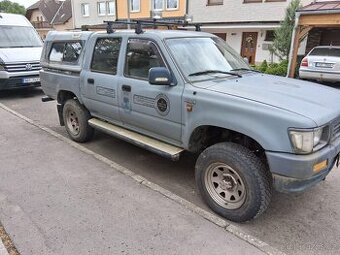 Toyota Hilus 2,4D 58kw rok 1995
