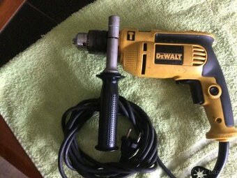 DeWALT DWD024 – příklepová vrtačka 650W