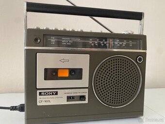 Radiomagnetofon Sony CF-160L, rok 1975