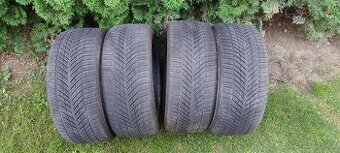 Celoroční pneu 225/40 R18
