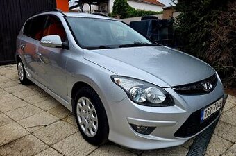 Hyundai I30SW 1,4 i Rok2012 1.Majitel nové ČR. TOP STAV