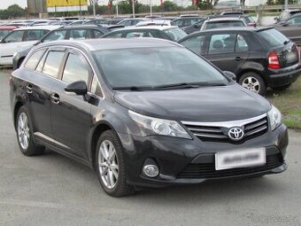 Toyota Avensis 2.2 D-4D , 110 kW nafta, 2012