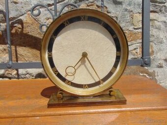 Starožitné hodiny.